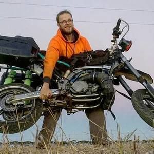 Meet your Posher, Sam